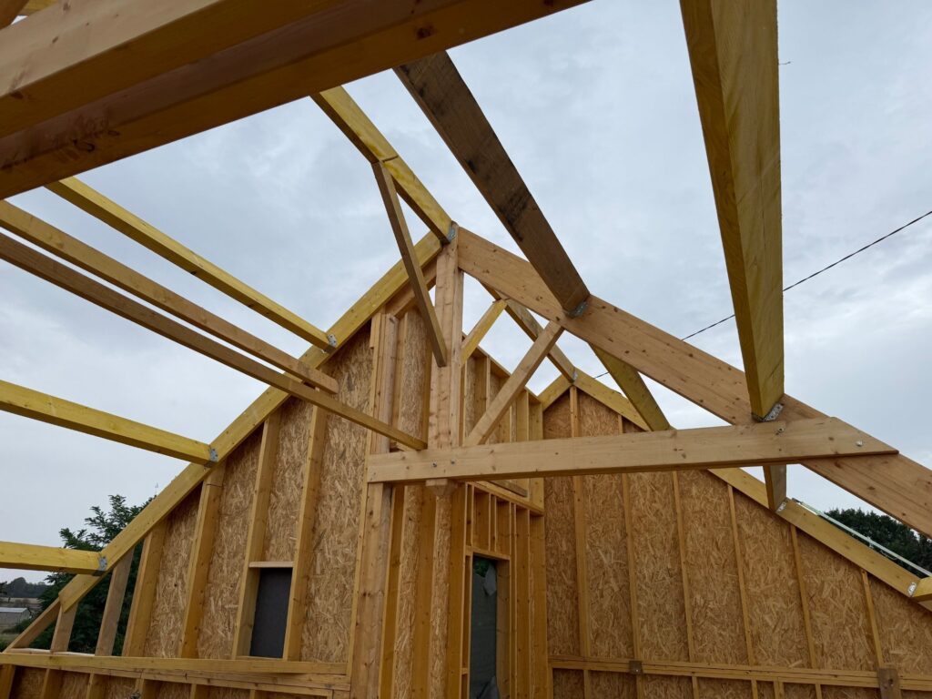 Demi-ferme traditionnelle : le geste précis de l’atelier